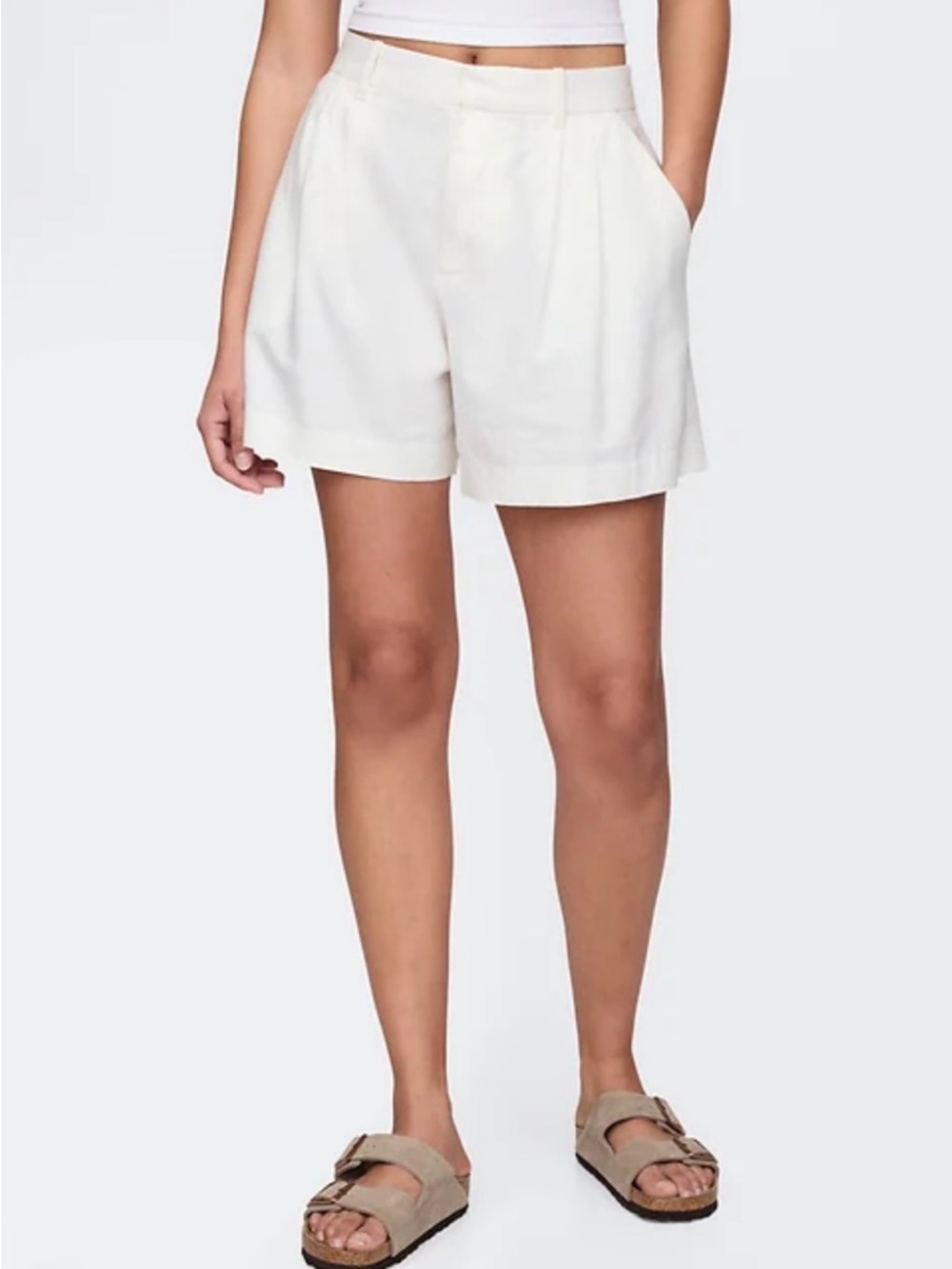 GAP 365 High Rise Linen-Blend Shorts